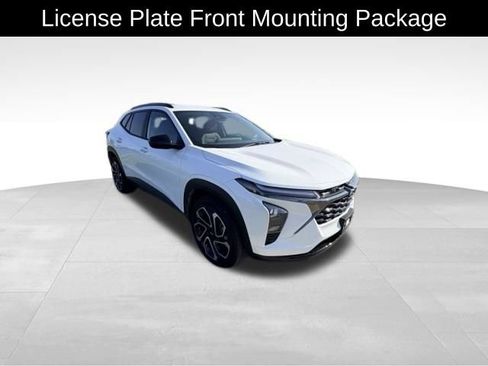 Used 2025 Chevrolet Trax RS w/ Driver Confidence Package FWD image 5