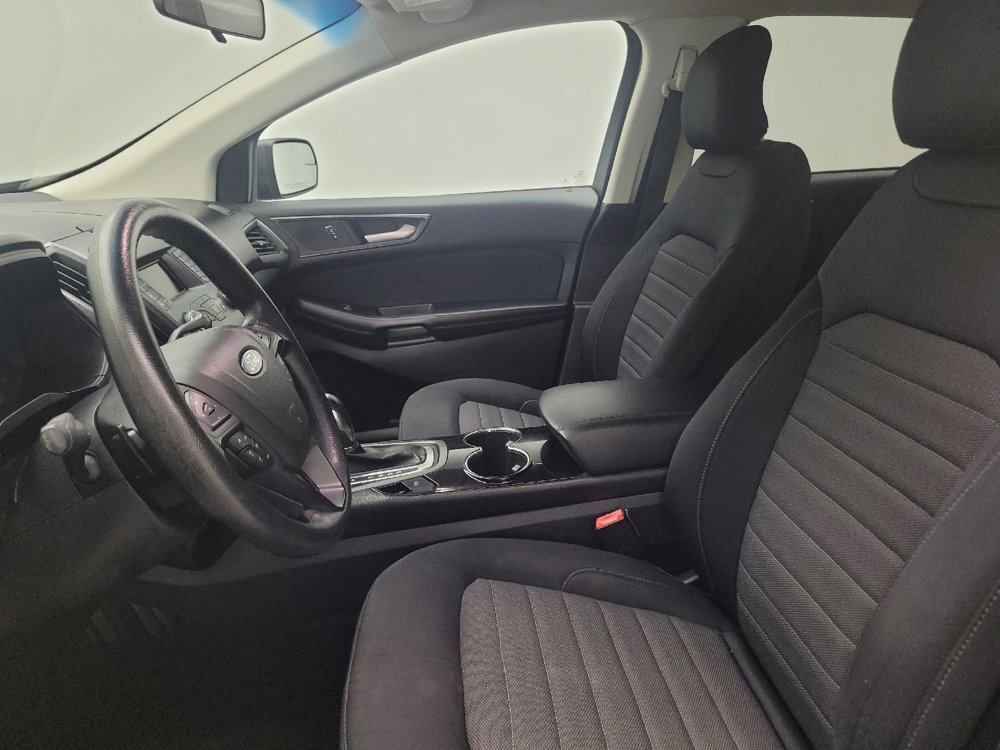 Used 2018 Ford Edge SE FWD image 17