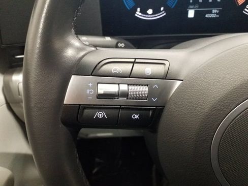 Used 2025 Hyundai Kona SEL AWD/4WD image 4