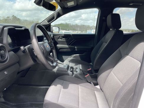 Used 2023 Chevrolet Colorado W/T image 4