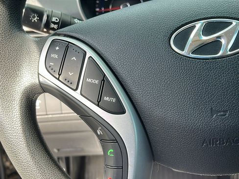Used 2011 Hyundai Elantra GLS w/ Preferred Equipment Pkg 3 FWD image 13