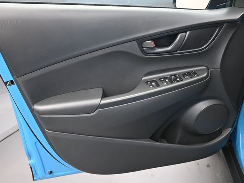 Certified 2022 Hyundai Kona SE image 13