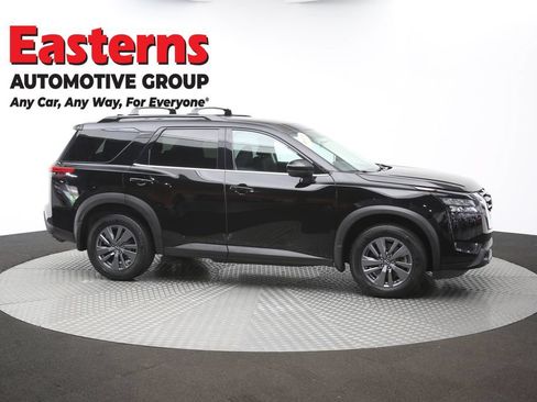 Used 2024 Nissan Pathfinder SV w/ Lighting Package (N92) AWD/4WD image 46