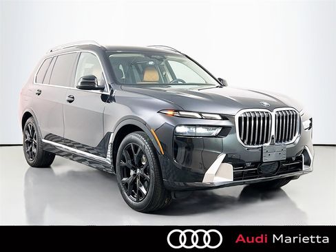 Used 2023 BMW X7 xDrive40i w/ Premium Package image 1