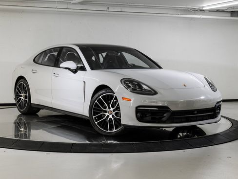 Certified 2023 Porsche Panamera Platinum Edition image 9