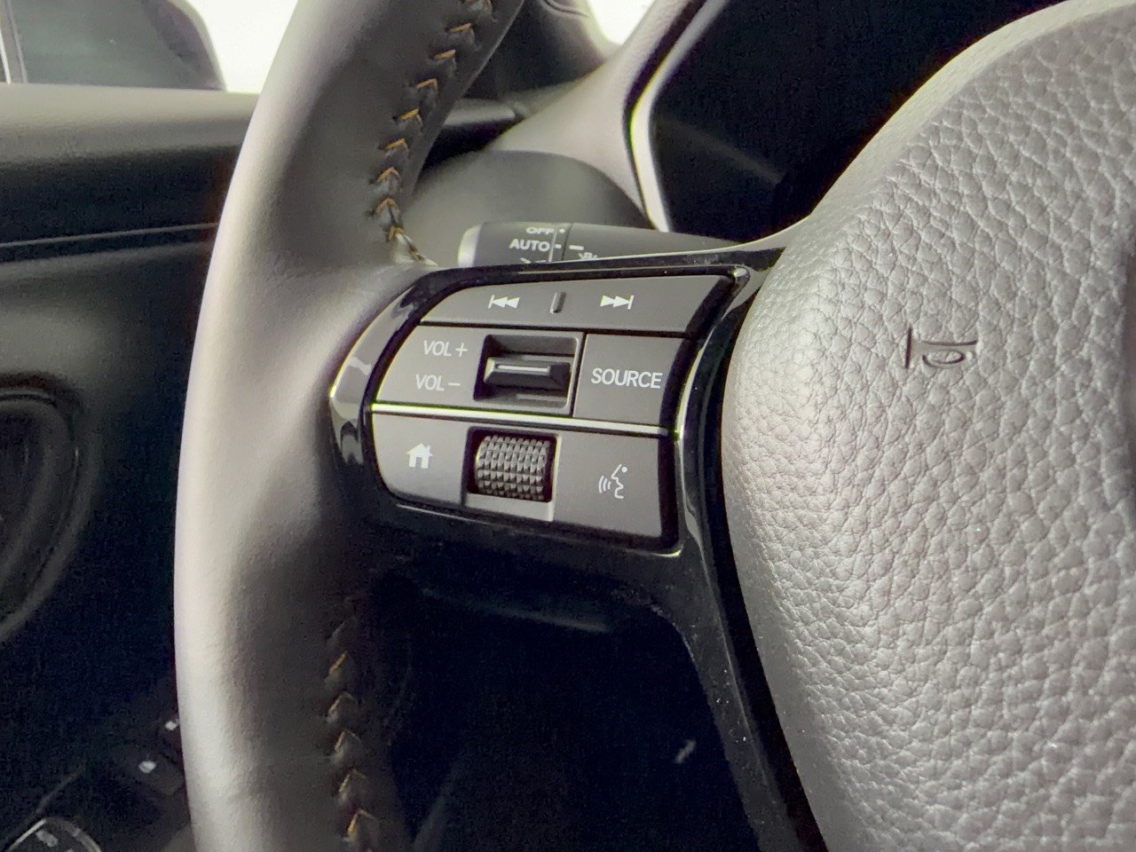 Certified 2024 Honda HR-V Sport image 18