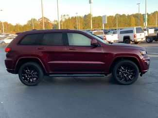 Used 2019 Jeep Grand Cherokee Altitude video 2