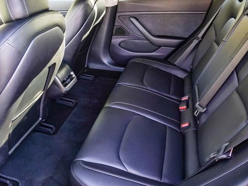 Used 2018 Tesla Model 3 Long Range image 21