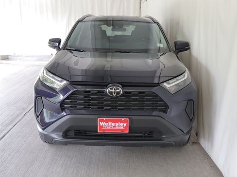 Used 2025 Toyota RAV4 XLE w/ Convenience Package AWD/4WD image 4