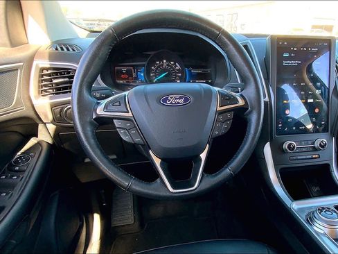 Used 2024 Ford Edge SEL AWD/4WD image 6