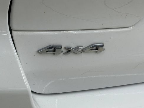 Used 2023 Jeep Grand Cherokee Laredo w/ Luxury Tech Group I AWD/4WD image 30