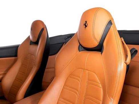 Certified 2016 Ferrari California T RWD image 21