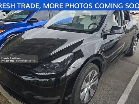 Used 2024 Tesla Model Y Long Range AWD/4WD image 3