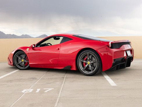Used 2014 Ferrari 458 Speciale Coupe RWD image 24