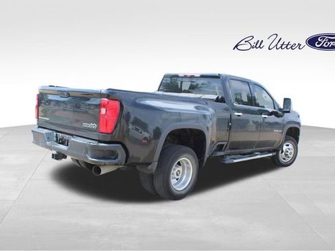 Used 2022 Chevrolet Silverado 3500 High Country AWD/4WD image 5