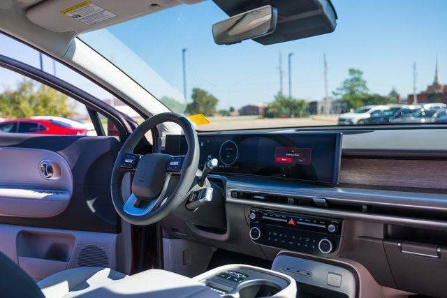 New 2026 Hyundai Ioniq 9 SEL w/ Tow & Go Package AWD/4WD image 15