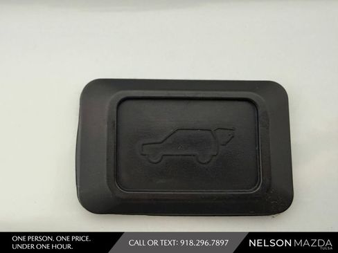 Used 2020 Toyota RAV4 XLE Premium FWD image 39