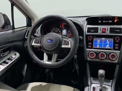 Used 2017 Subaru Crosstrek 2.0i Premium w/ Popular Package #1 AWD/4WD image 39