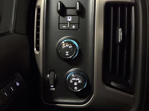 Used 2019 GMC Sierra 2500 Denali w/ Duramax Plus Package AWD/4WD image 19