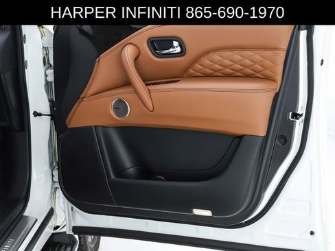 Used 2024 INFINITI QX80 Sensory w/ All-Season Package AWD/4WD image 31