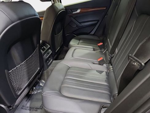 Used 2023 Audi Q5 2.0T Premium w/ Convenience Package image 17