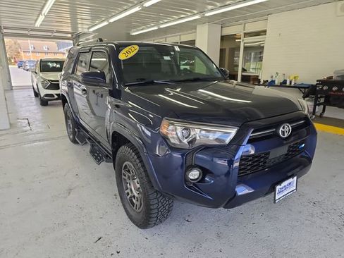 Used 2022 Toyota 4Runner SR5 image 7