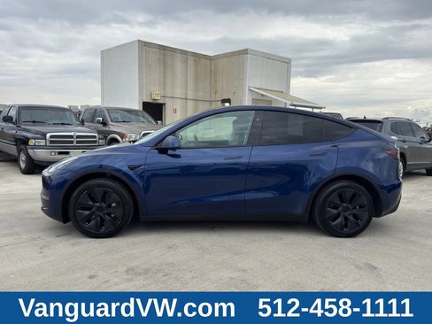 Used 2024 Tesla Model Y Long Range AWD/4WD image 6