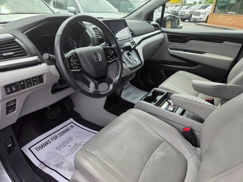 Used 2018 Honda Odyssey Elite image 16