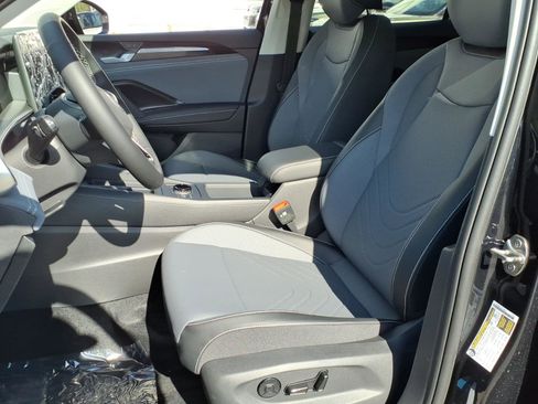 New 2026 Volkswagen Tiguan SE AWD/4WD image 4