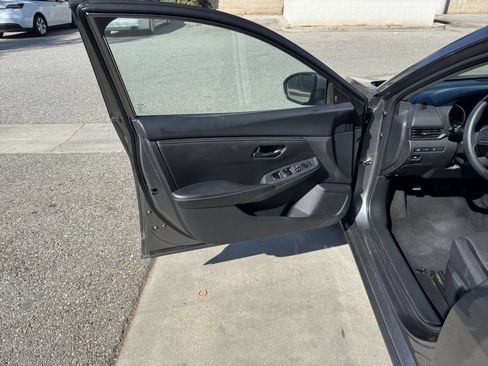 Used 2025 Nissan Sentra S FWD image 18