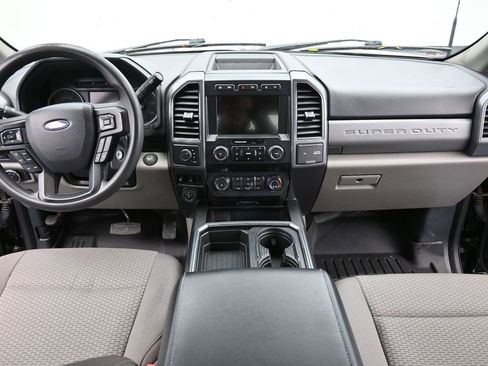 Used 2022 Ford F350 XLT w/ XLT Premium Package image 16