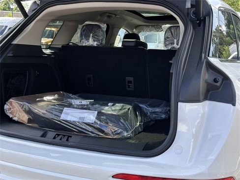 New 2025 Lincoln Corsair Reserve w/ Jet Appearance Package image 9