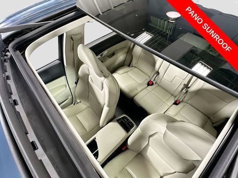 Used 2020 Volvo XC90 T5 Momentum w/ Protection Package Premier image 23