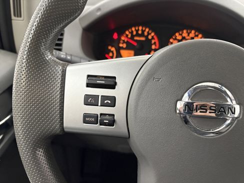 Used 2019 Nissan Frontier SV image 28