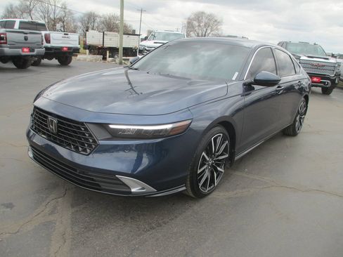 Used 2025 Honda Accord Touring image 10