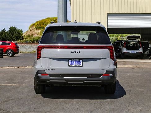 New 2026 Kia Carnival SX Prestige image 8