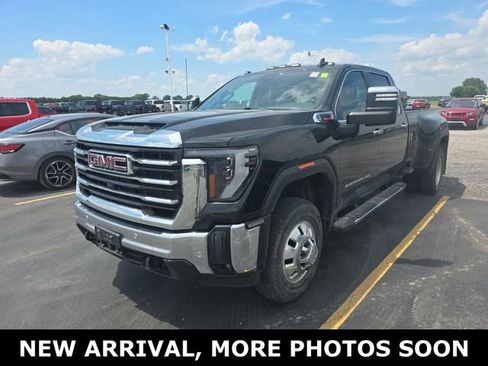 Used 2024 GMC Sierra 3500 SLT w/ SLT Premium Package AWD/4WD image 1