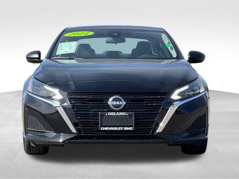 Used 2024 Nissan Altima 2.5 SV FWD image 8