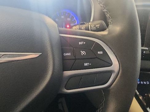 Used 2023 Chrysler Voyager LX FWD image 30