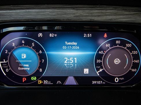 Used 2024 Volkswagen Atlas SEL Premium R-Line image 44