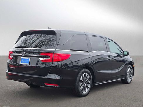 Used 2024 Honda Odyssey EX-L image 3