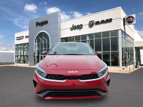 Used 2024 Kia Forte LXS w/ LXS Technology Package FWD image 8