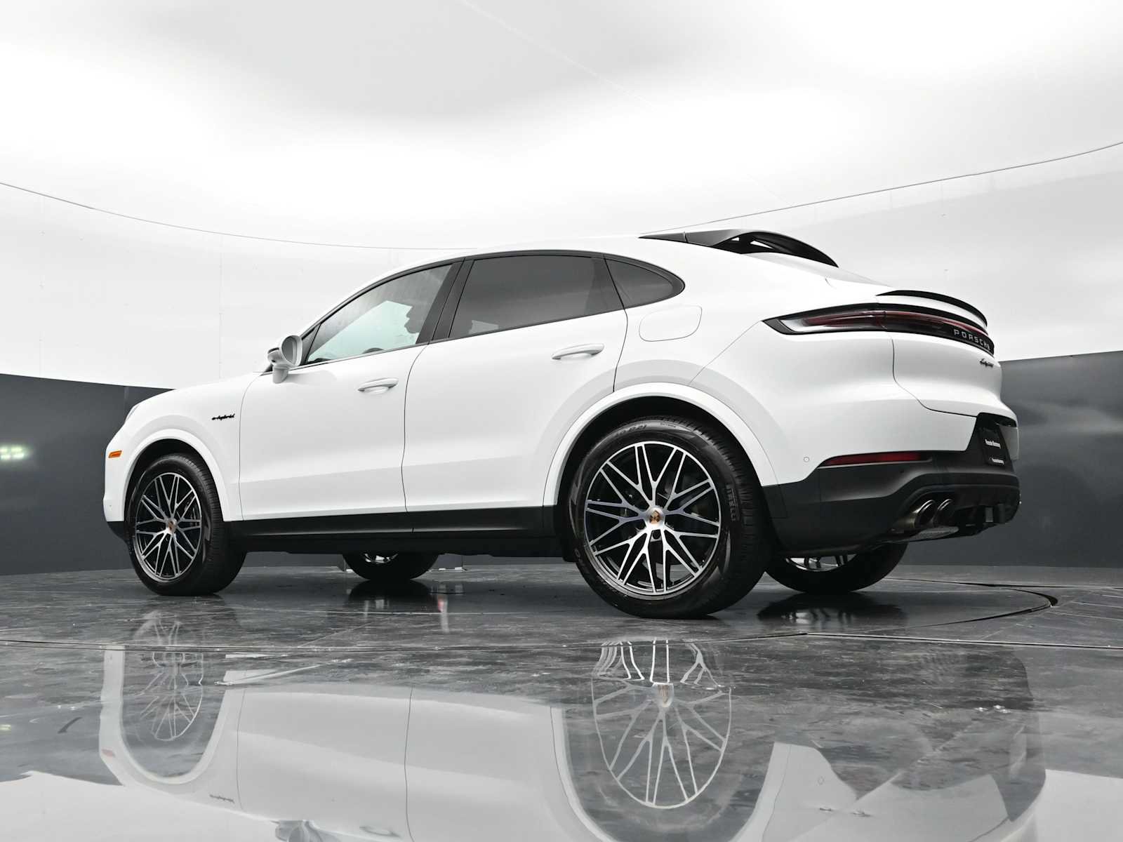 New 2025 Porsche Cayenne E-Hybrid Coupe AWD/4WD image 46