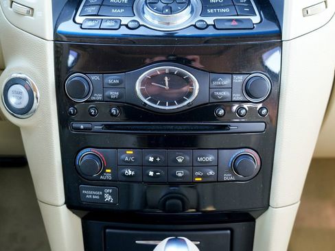 Used 2011 INFINITI FX35 AWD w/ Premium Pkg image 52