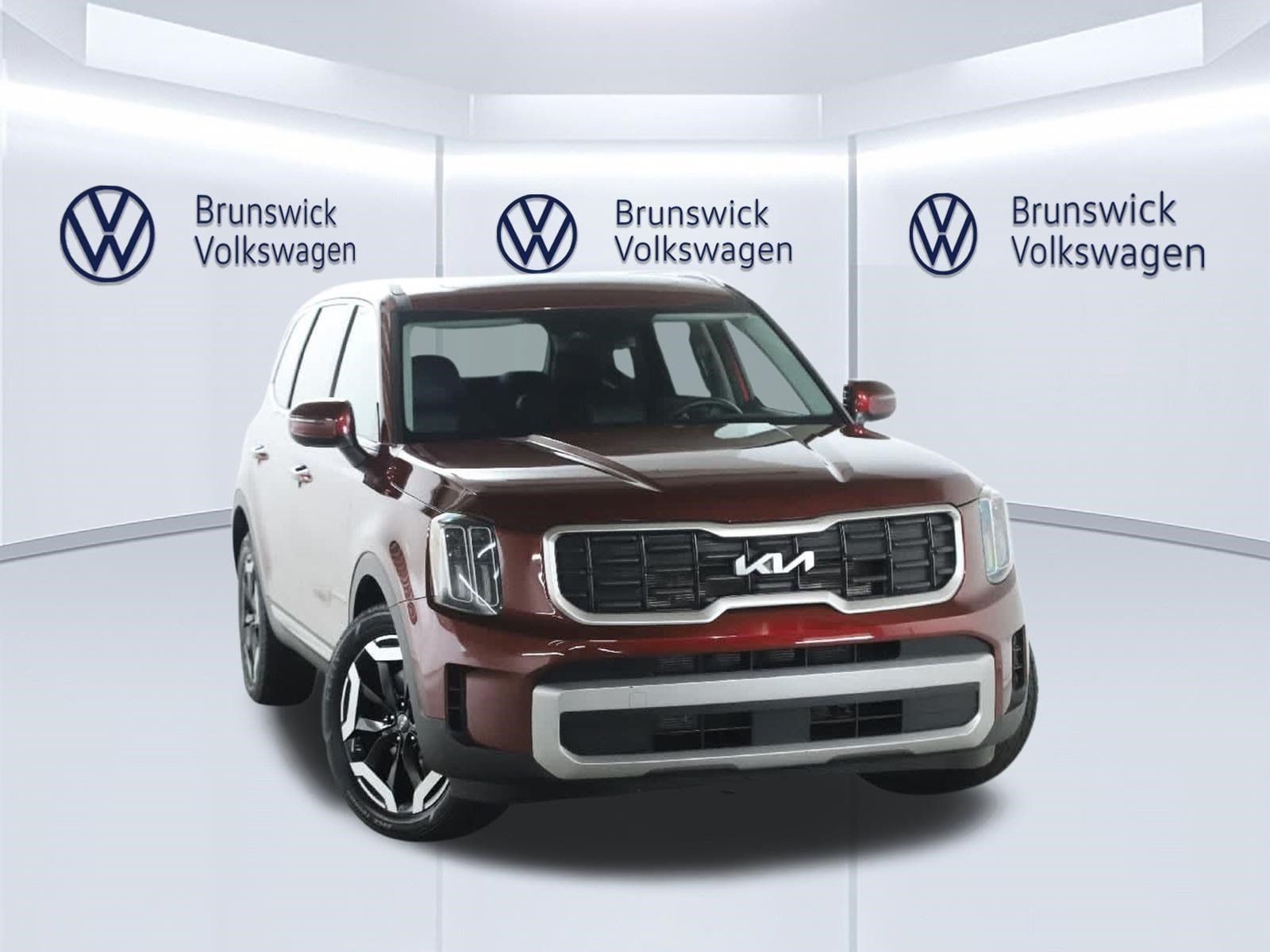 Used 2024 Kia Telluride S w/ S Sunroof Package FWD image 2