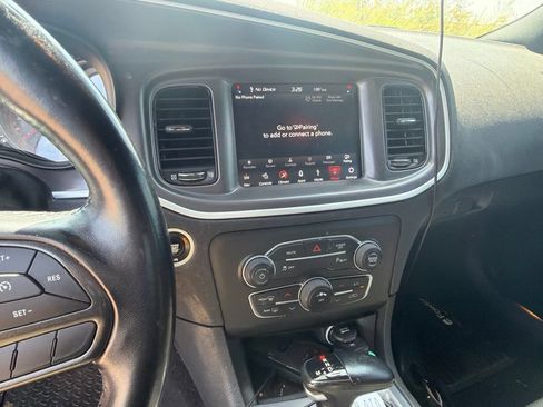 Used 2022 Dodge Charger SXT w/ Blacktop Package RWD image 6
