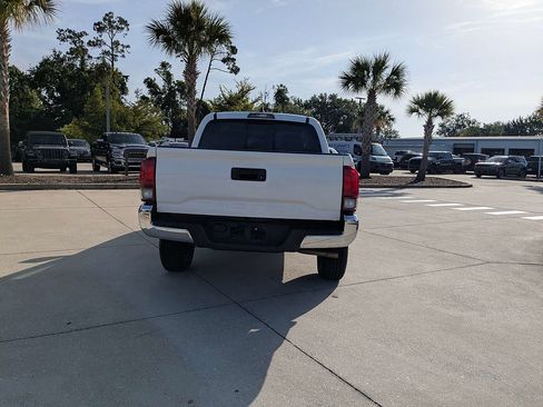 Used 2023 Toyota Tacoma SR5 RWD image 4