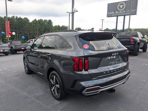 Used 2022 Kia Sorento S w/ Panoramic Sunroof Package FWD image 7