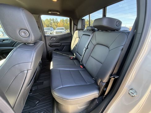 New 2026 GMC Canyon Elevation w/ Convenience Package image 16