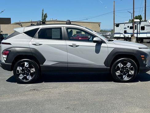 Certified 2025 Hyundai Kona SEL AWD/4WD image 3